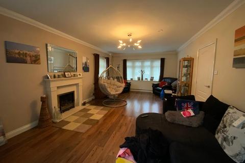 4 bedroom semi-detached house for sale, Elm Park, Hornchurch RM12