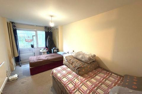 undefined, Leagrave, Luton LU4