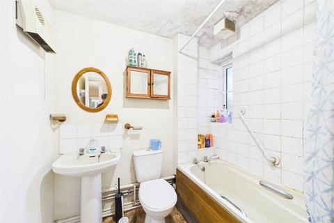 2 bedroom apartment for sale, Rembrandt Way, Reading, Berkshire, RG1