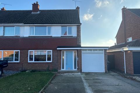 3 bedroom semi-detached house to rent, Ipswich IP3