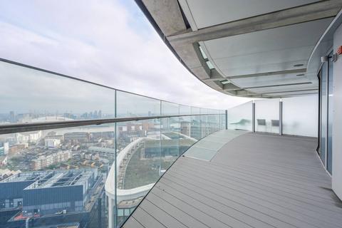 1 bedroom flat for sale, Arena Tower, Canary Wharf, London, E14
