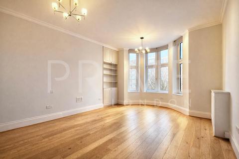 4 bedroom apartment to rent, Bickenhall Mansions, Marylebone W1U