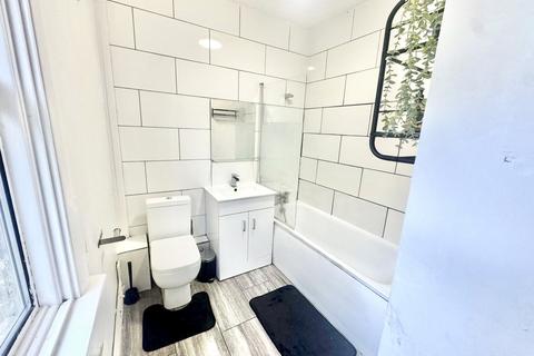 1 bedroom apartment to rent, Fairlawn Park, Sydenham SE26