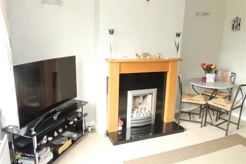 2 bedroom apartment to rent, Ashburton Road, Croydon, CR0
