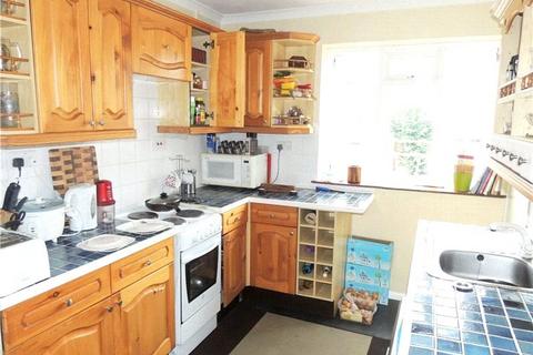 2 bedroom apartment to rent, Ashburton Road, Croydon, CR0