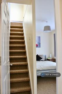 1 bedroom in a house share to rent, Royal Lane, West Drayton, UB7