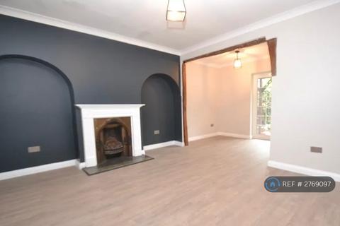 2 bedroom semi-detached house to rent, Bacon Lane, London, NW9
