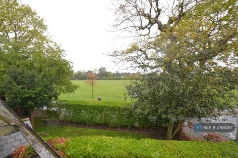 2 bedroom semi-detached house to rent, Bacon Lane, London, NW9