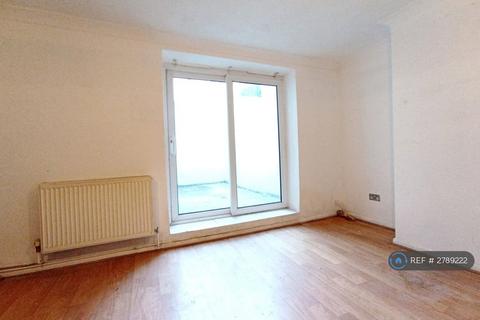 1 bedroom flat to rent, Basement, Brighton, BN1