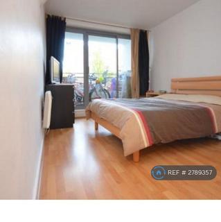 2 bedroom flat to rent, Montana Building, London, SE13