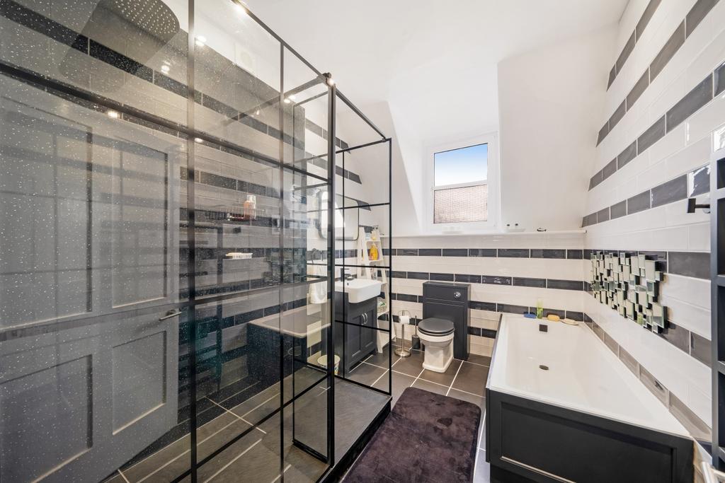 Family Shower Room