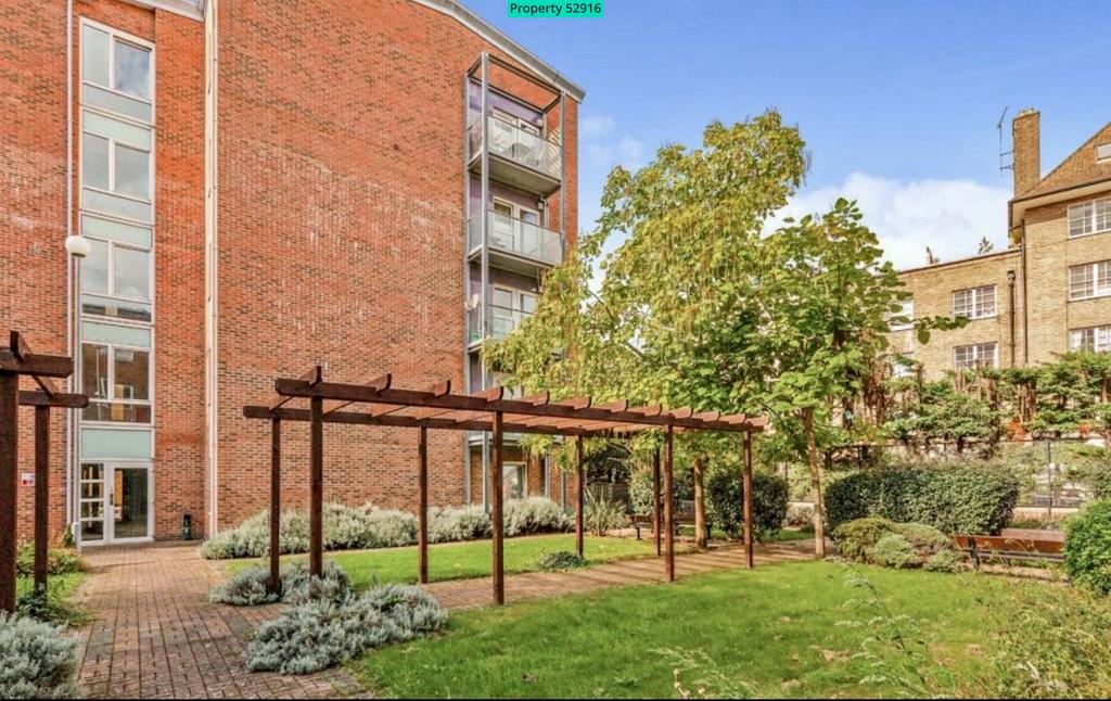 Communal Garden and Top floor balcony