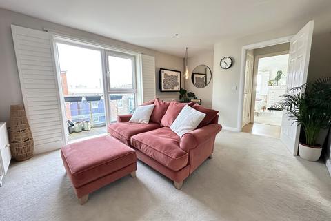 1 bedroom flat for sale, Flat 18, Olney House, 1 Wynter Street, London, SW11