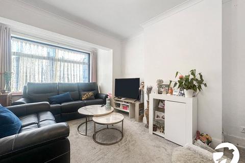 3 bedroom terraced house to rent, Montrose Avenue, Welling, Kent, DA16