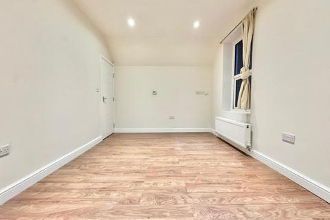 1 bedroom apartment to rent, 61 Peckham High Street, London SE15
