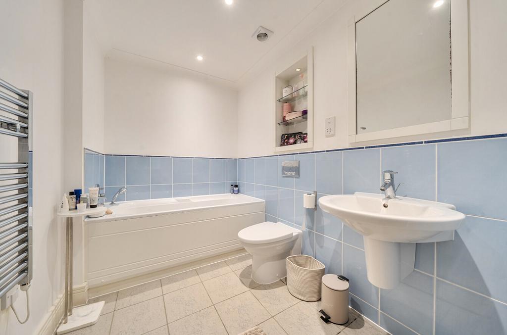 Ensuite Bathroom