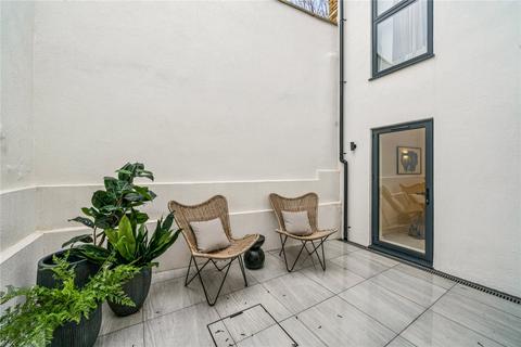 2 bedroom apartment for sale, Lillium Mews, SW19