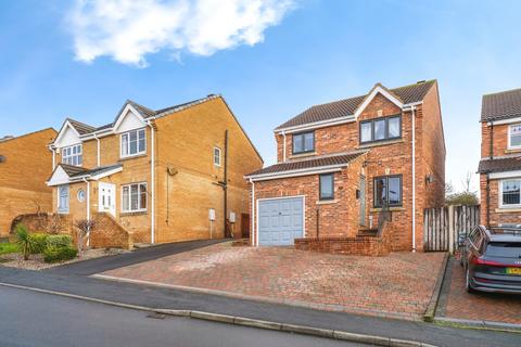 3 bedroom detached house for sale, Larkspur Way, Wakefield, WF2