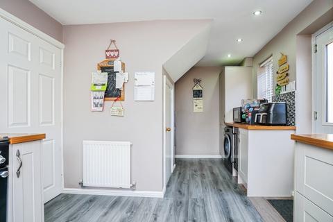 3 bedroom detached house for sale, Larkspur Way, Wakefield, WF2