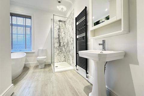 3 bedroom end of terrace house to rent, Regent Road, Horsforth, Leeds, West Yorkshire