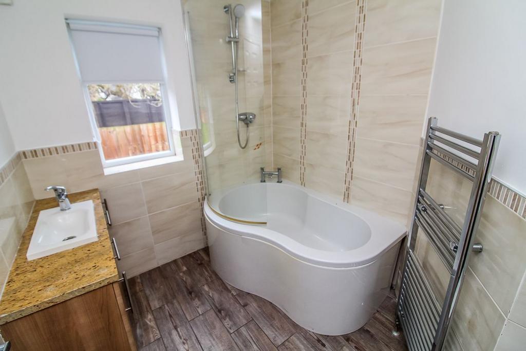 Bedroom Two Ensuite