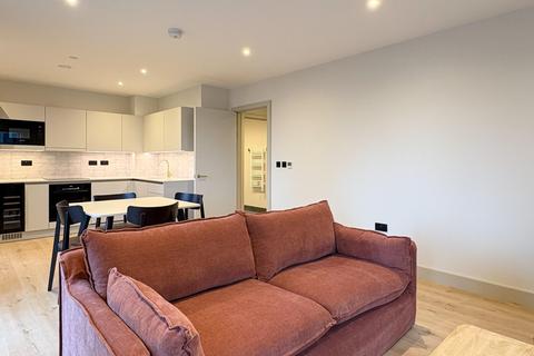 undefined, Caversham Road