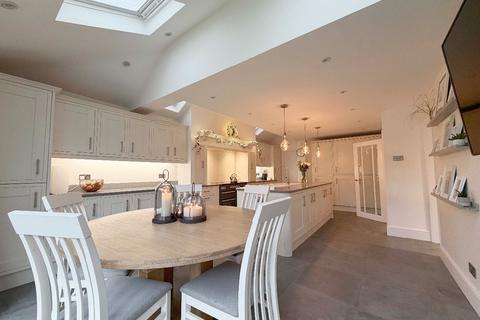4 bedroom detached house for sale, Purnells Way, Knowle