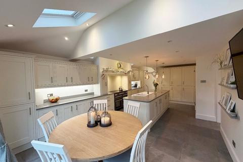 4 bedroom detached house for sale, Purnells Way, Knowle