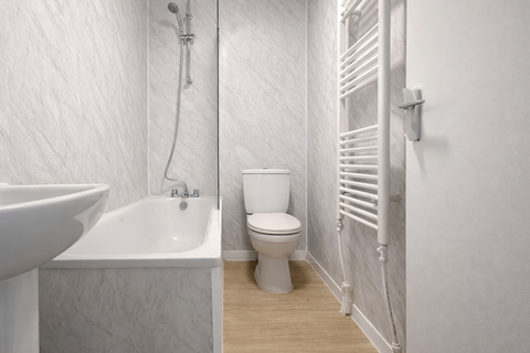 1 bedroom in a house share to rent, The Slade
