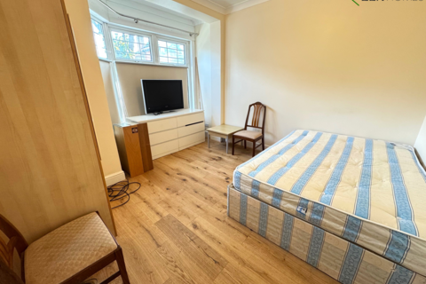 undefined, London N22