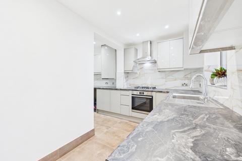 3 bedroom semi-detached house to rent, Langley Road, Slough, Berkshire, SL3