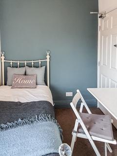 undefined, Room 6, London Road, Stoke-on-Trent, ST4