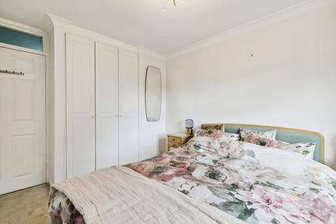 1 bedroom detached house to rent, Trinity Road, London SW18