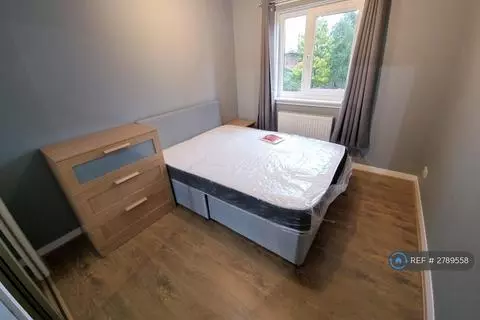 1 bedroom flat to rent - Pogled 4