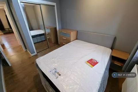 1 bedroom flat to rent - Pogled 5