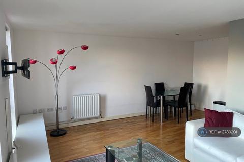 2 bedroom flat to rent, Alscot Road, London, SE1