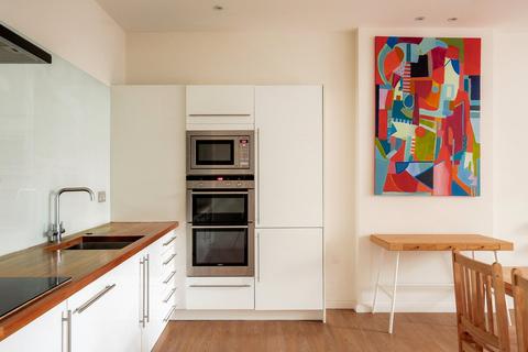 2 bedroom apartment to rent, Palace Court, Bayswater, W2