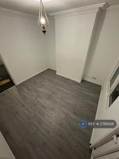 3 bedroom terraced house to rent, Forster St, Nottingham, NG7