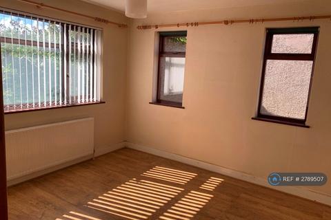 3 bedroom bungalow to rent, Mahlon Avenue, South Ruislip, HA4