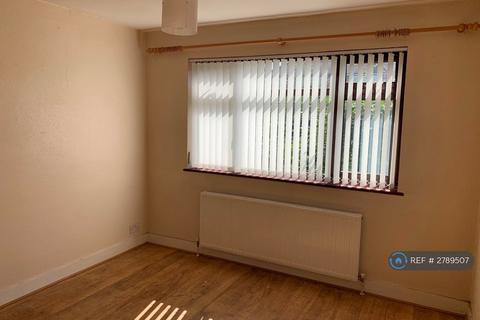 3 bedroom bungalow to rent, Mahlon Avenue, South Ruislip, HA4