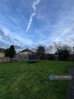 3 bedroom bungalow to rent, Mahlon Avenue, South Ruislip, HA4