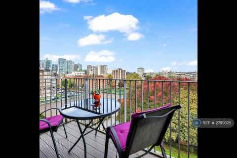 1 bedroom flat to rent, Martineau Square, London, E1