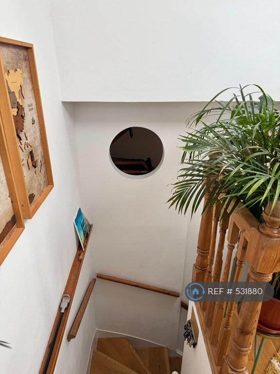 Entry Stair 1