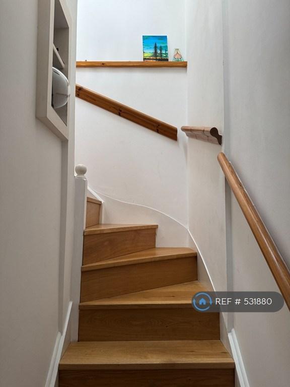 Entry Stair 2