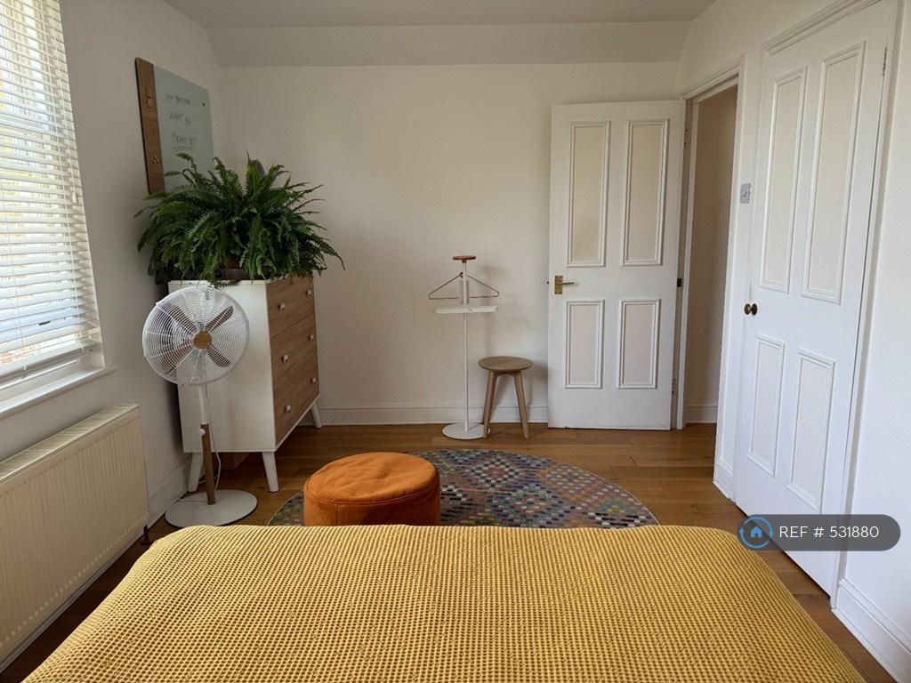 Bedroom Entry