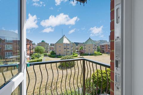 2 bedroom flat to rent, Garter Way, SE16