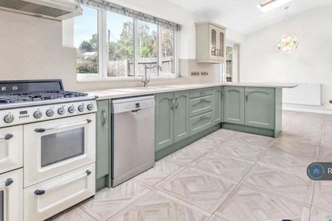 4 bedroom detached house to rent, Deeley Close, Birmingham, B15