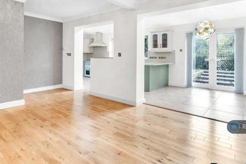 4 bedroom detached house to rent, Deeley Close, Birmingham, B15