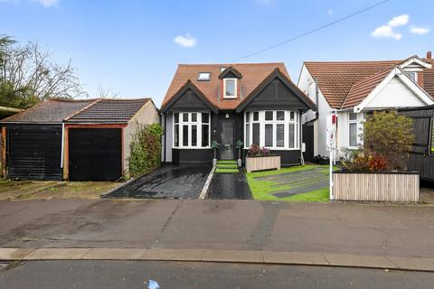 5 bedroom detached house for sale, Forterie Gardens, Ilford, IG3
