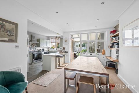 4 bedroom semi-detached house for sale, Golders Gardens, London, NW11